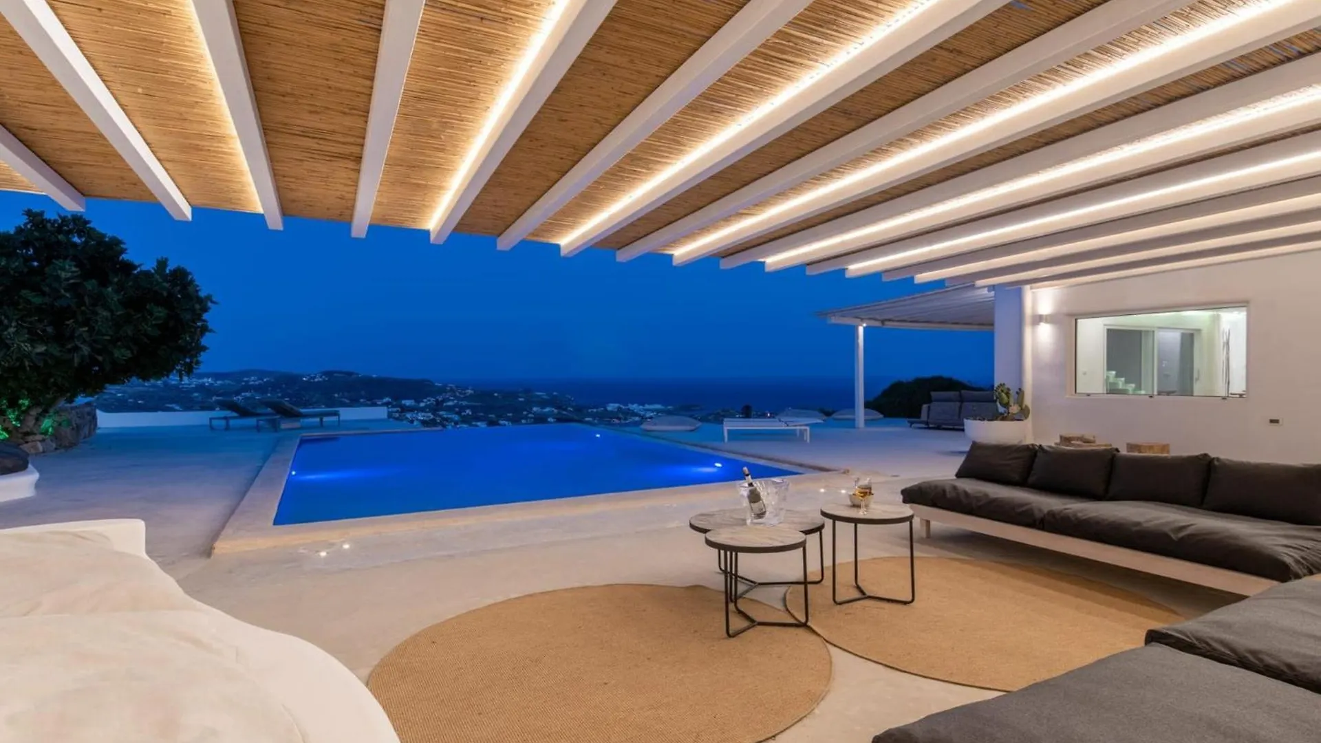 Exclusive Above Nammos Villa Villa Mystique Overlooking Famous Nammos Bar-Restaurant Infinity Pool Outdoor Bar And Bbq Mykonos Psarou  0*, Psarou (Mykonos) Grecia